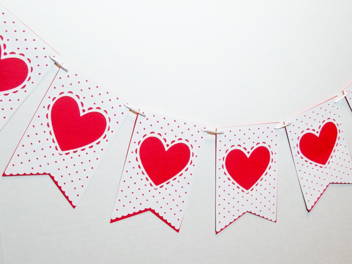 Heart Banner/ Wedding Garland/ Valentines Day Decor/ Photo Prop on Luulla