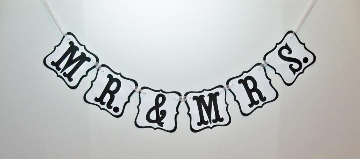 Mr. & Mrs. Banner/ Garland/ Black And White/ Photo Prop/ Can Custom Colors
